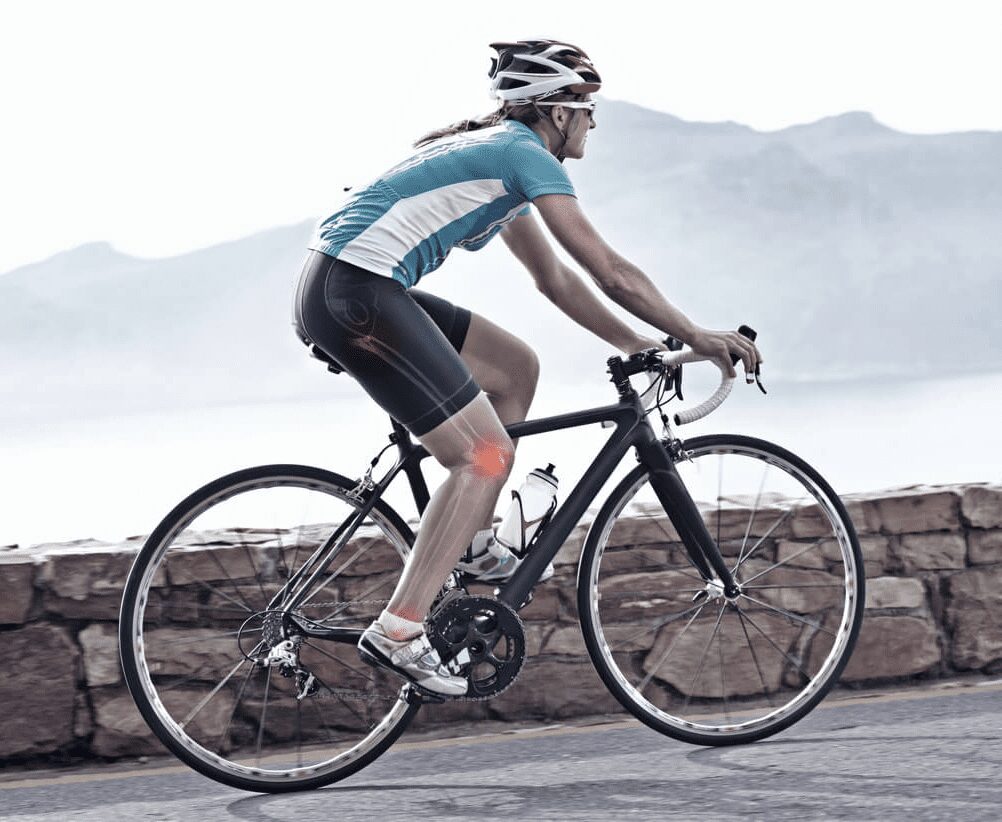 Đạp xe là một vận động có nhiều lợi ích với xương khớp