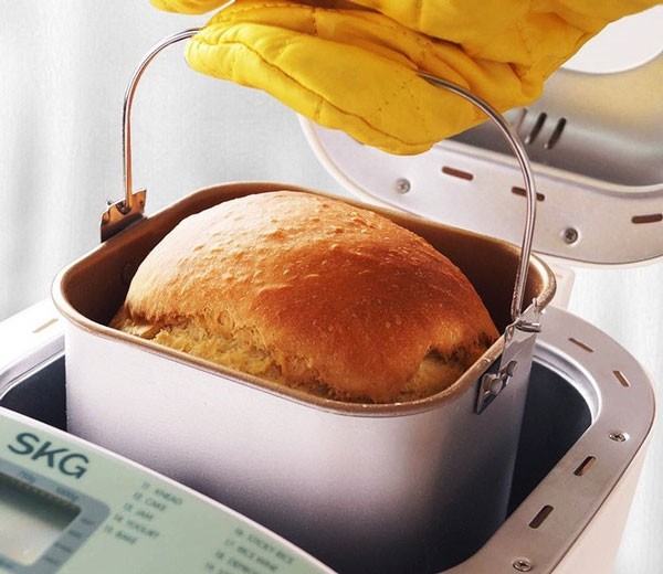 Chọn mua máy làm bánh mì như thế nào?